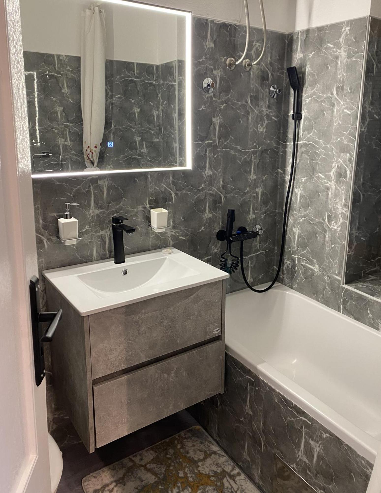 Luxury - 50 M From Old Clock Tower *
